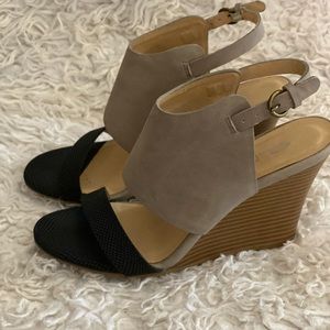 Chinese Laundry wedge heel sandals 37.5/7